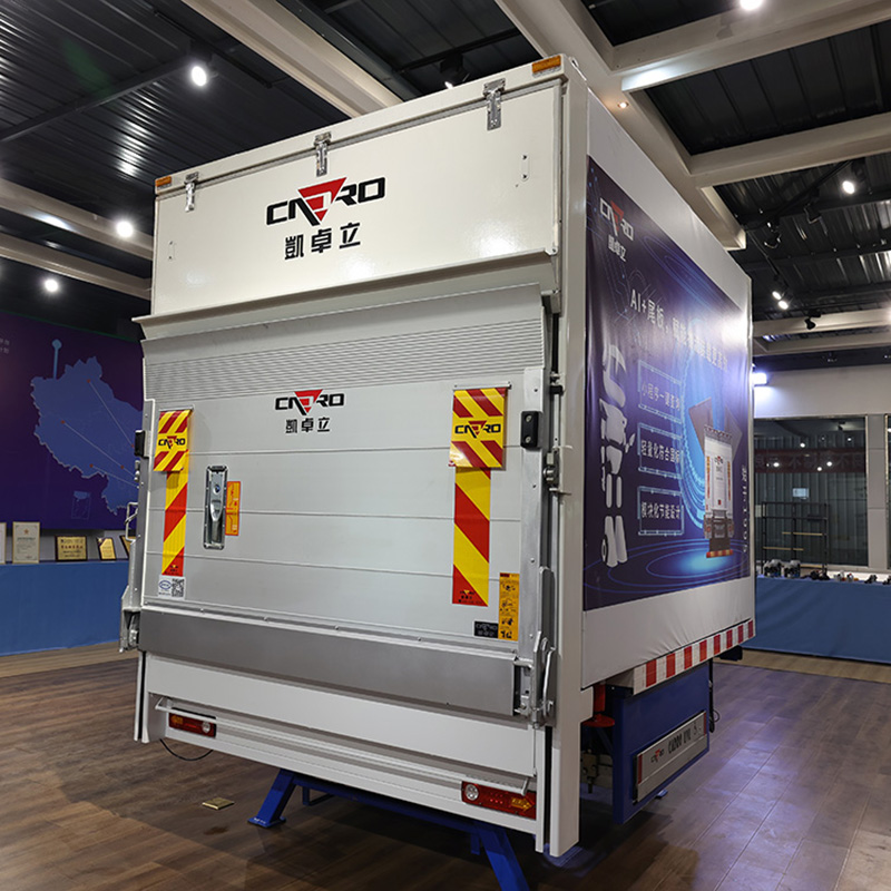 Chain-Driven Column Tail Lift