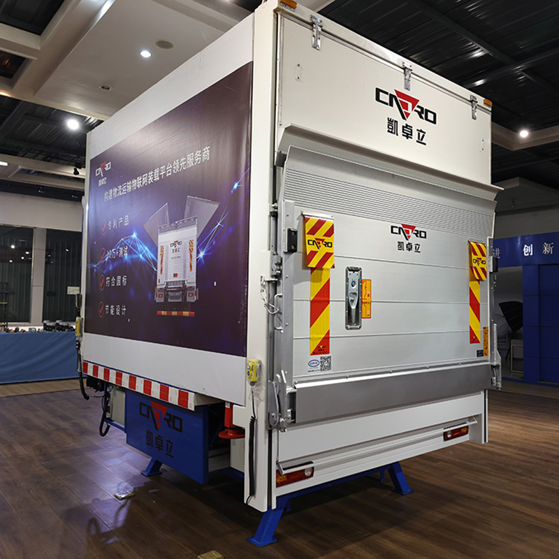 Chain-Driven Column Tail Lift