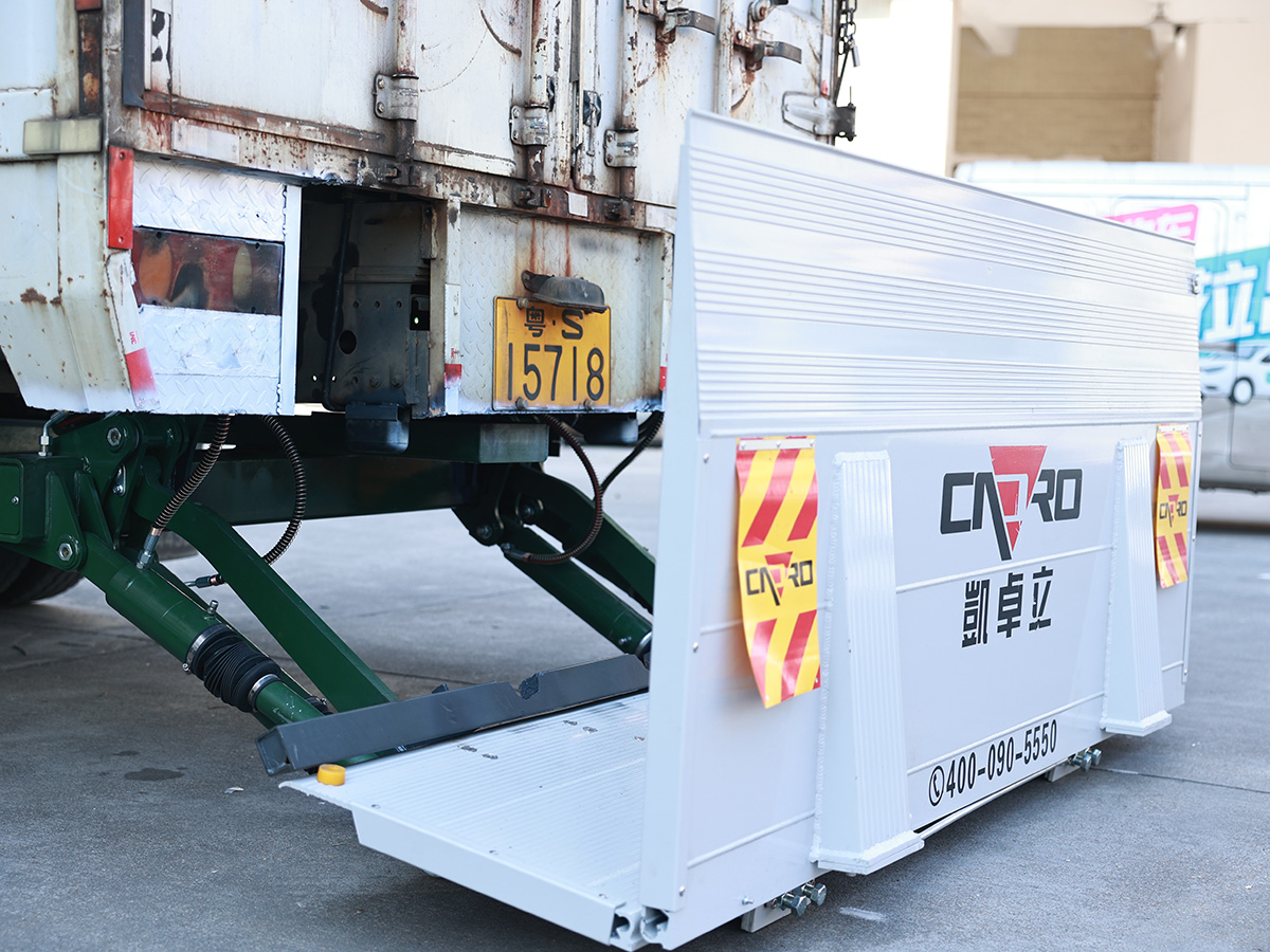 Why Aluminum Tail Lifts Are The Future of Logistics